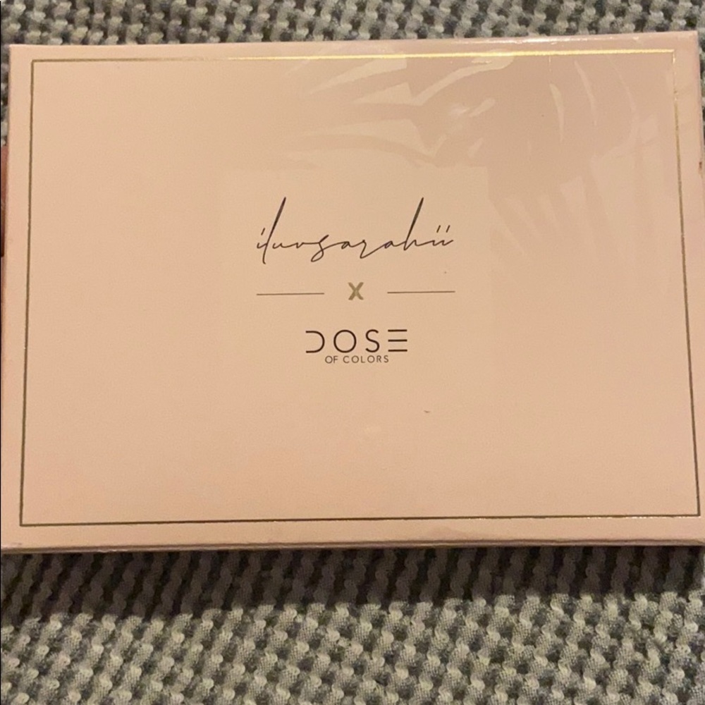 Dose eyeshadow palette